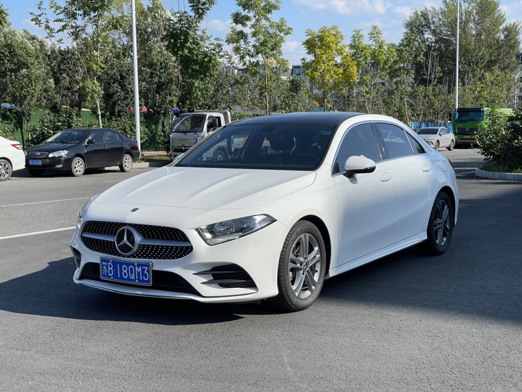 Mercedes-Benz 奔驰A级