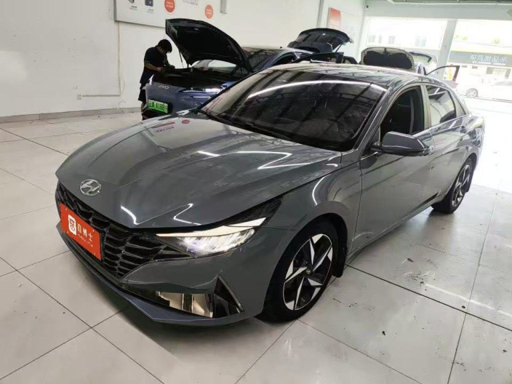 Hyundai Elantra