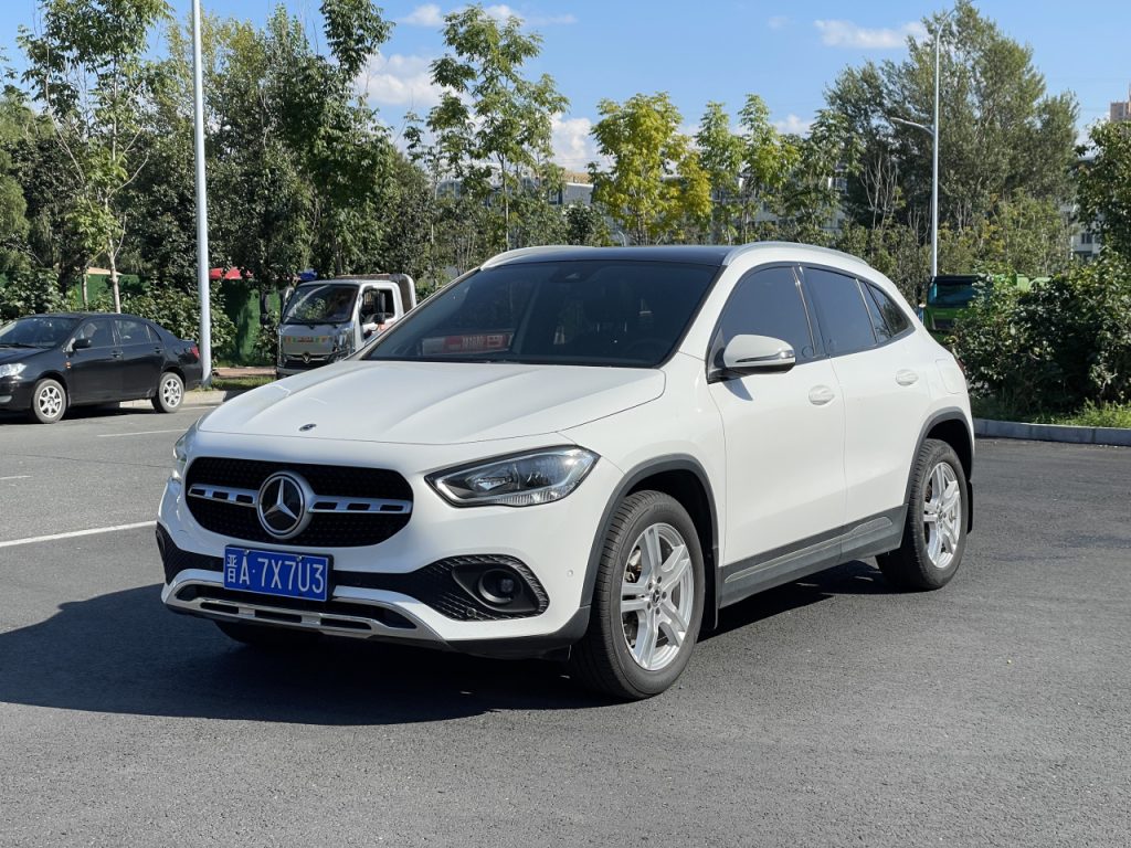 Mercedes-Benz 奔驰GLA