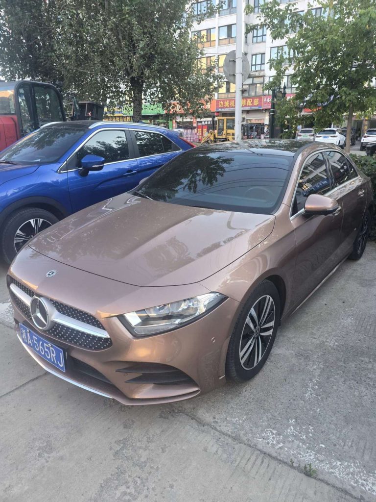Mercedes-Benz 奔驰A级