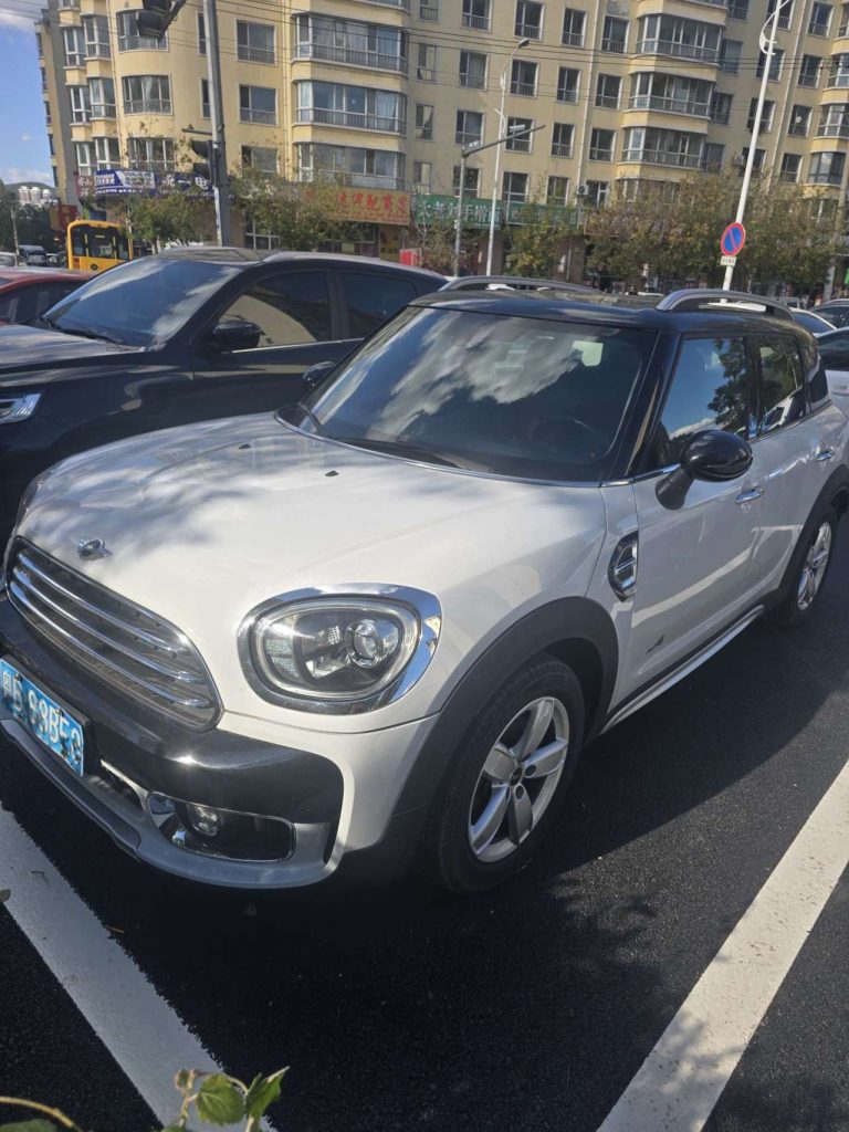 MINI MINI COUNTRYMAN